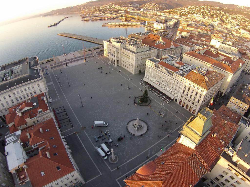 B&B Piazza Goldoni Trieste Exterior foto