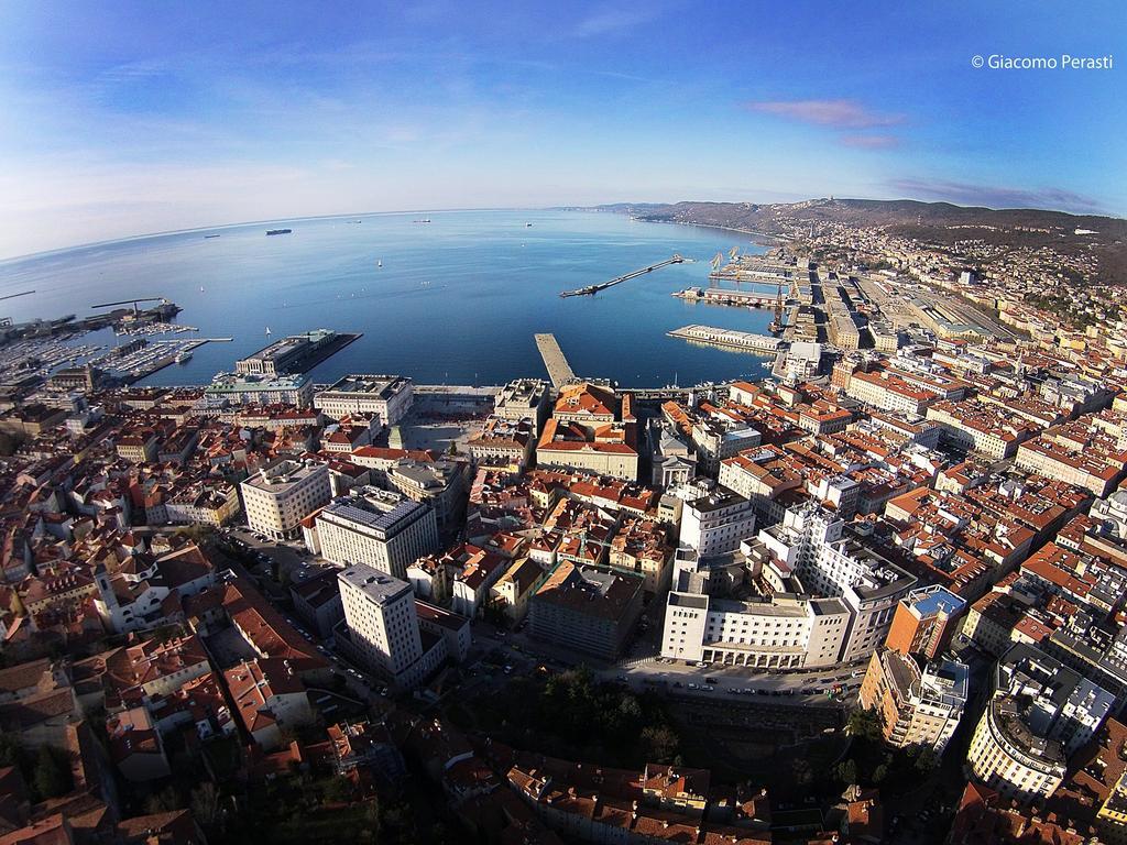 B&B Piazza Goldoni Trieste Exterior foto